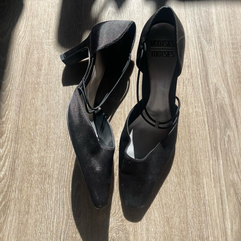 black pointy satin kitten heels, ‘Mootsies Tootsies’